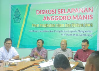 suasana sata diskusi selapanan anggoro manis  di Hall Research Center (WHRC) Kampus I UIN Walisongo Semarang