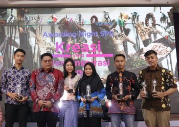 Surat Kabar Mahasiswa (SKM) Amanat UIN Walisongo kembali meraih penghargaan bergengsi di ajang Indonesian Studi Print Media Mahasiswa (ISPRIMA) 2020 di Hotel Mercure Banjarmasin, Kalimantan Selatan pada Jumat (7/2/2020).