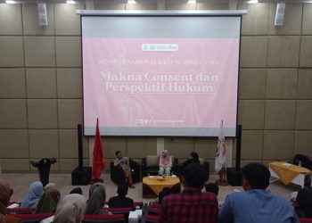 Suasana Diskusi Candu di Ruang Teater Gedung IsDB FITK Kampus 3 UIN Walisongo, Semarang. Rabu, (31/8/2022). (Amanat/Nuke)