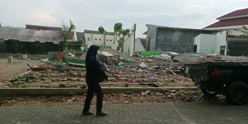 Kondisi gedung kantin Racana pasca dirobohkan. Kampus 2 UIN Walisongo, Semarang, Jumat (30/9/2022). (Amanat/Gojali).