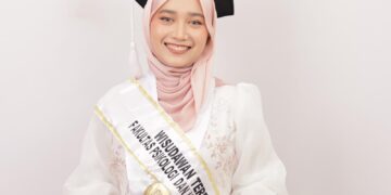 Wisudawan Terbaik FPK, Wisuda UIN Walisongo, Annisa Salsabila, FPK UIN Walisongo, Wisuda ke-97