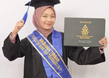 Wisudawan Terbaik FST, Wisuda UIN Walisongo, FST UIN Walisongo, Fazra A'nima, Wisuda ke-97