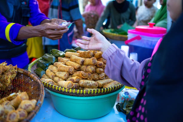 lumpia semarang, sejarah lumpia semarang, kuliner khas semarang, akulturasi budaya semarang