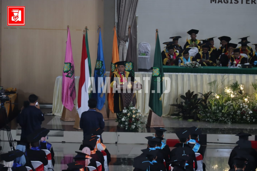 musahadi, rektor uin walisongo, wisuda uin walisongo, wisuda periode mei, wisuda ke-100