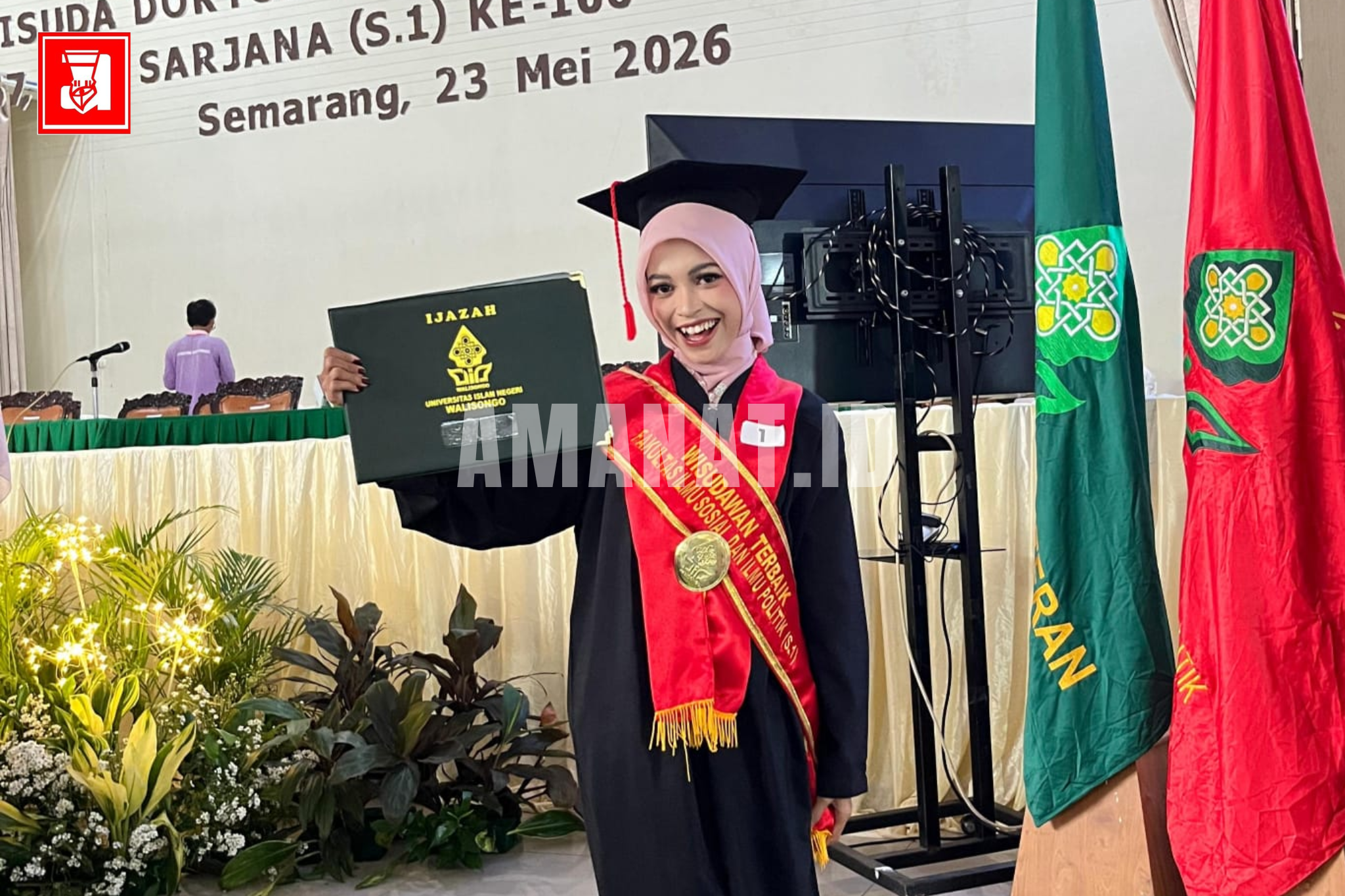 laily syifaul jannah, wisudawan terbaik fisip, wisuda periode mei, wisuda uin walisongo, uin walisongo