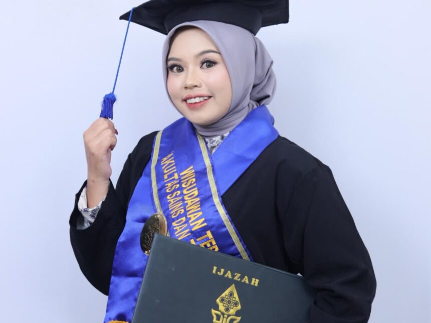 wisudawan terbaik fst, wisuda uin walisongo, wisuda periode mei, wisuda ke-100, uin walisongo
