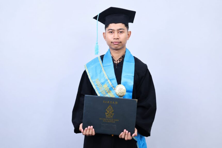 wisudawan terbaik fuhum, muhammad jahid, wisuda uin walisongo, wisuda periode mei, uin walisongo