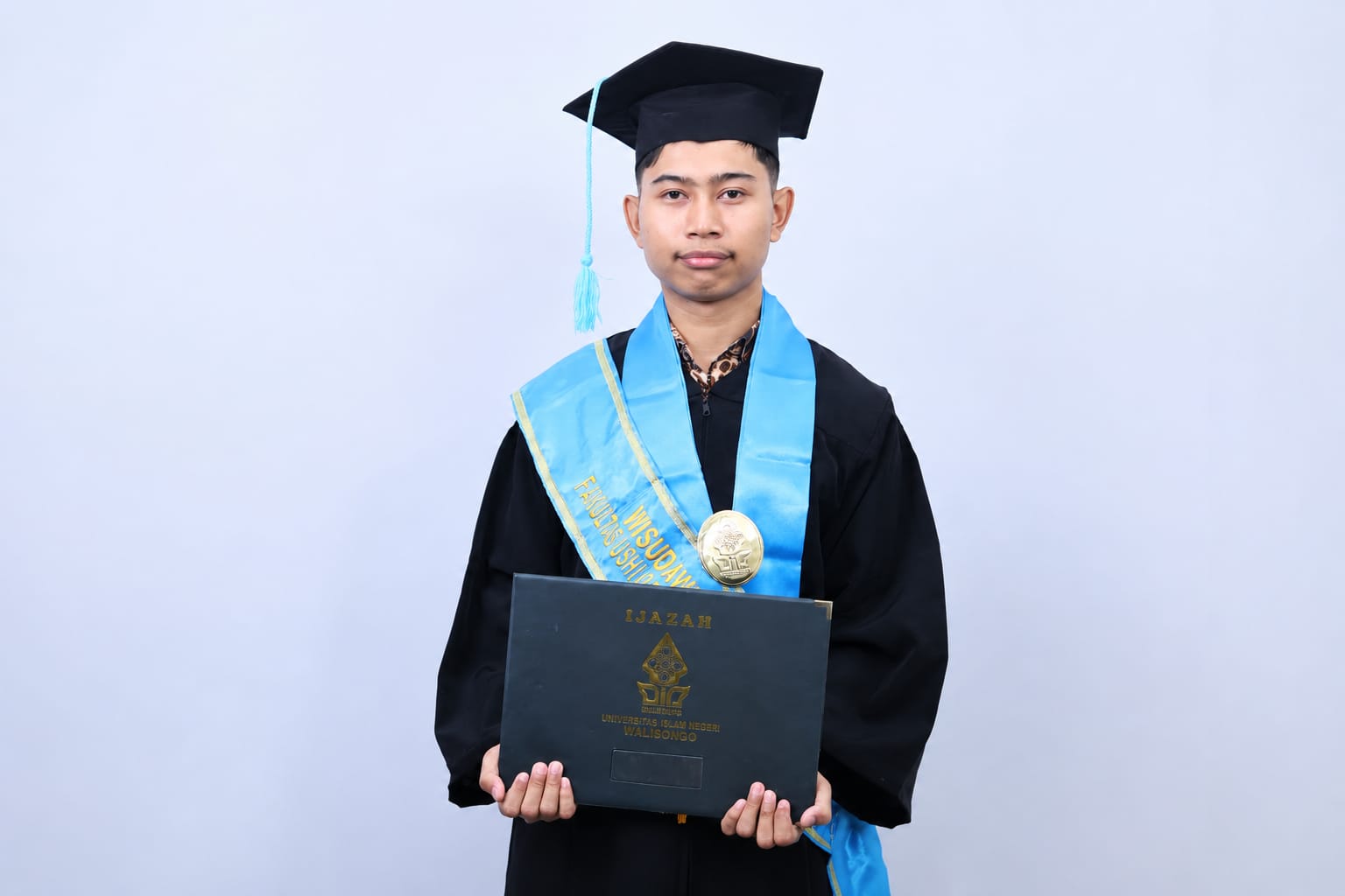 wisudawan terbaik fuhum, muhammad jahid, wisuda uin walisongo, wisuda periode mei, uin walisongo