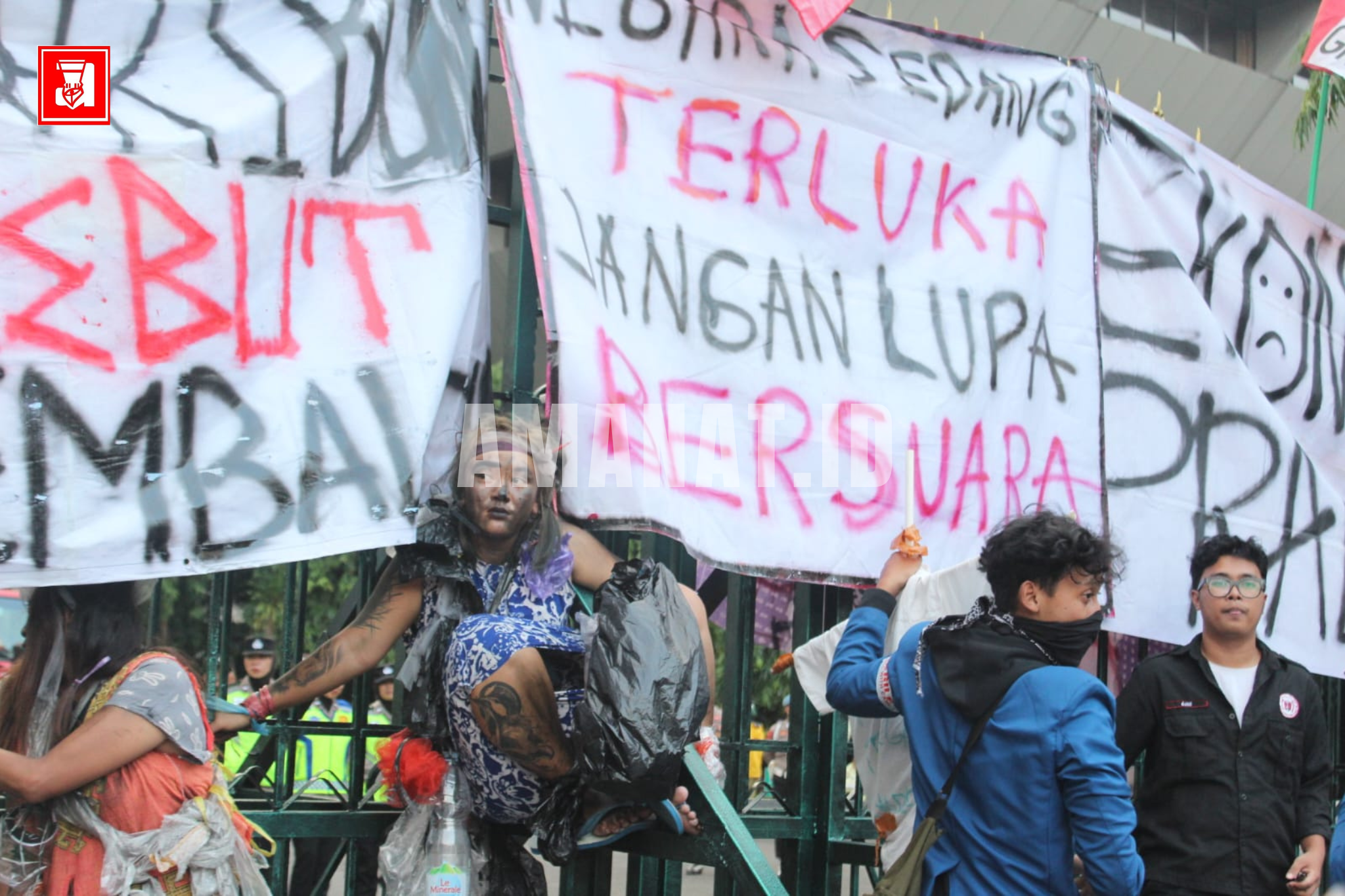 prabowo-gibran, aksi mahasiswa semarang, dprd jateng, demo semarang, kota semarang