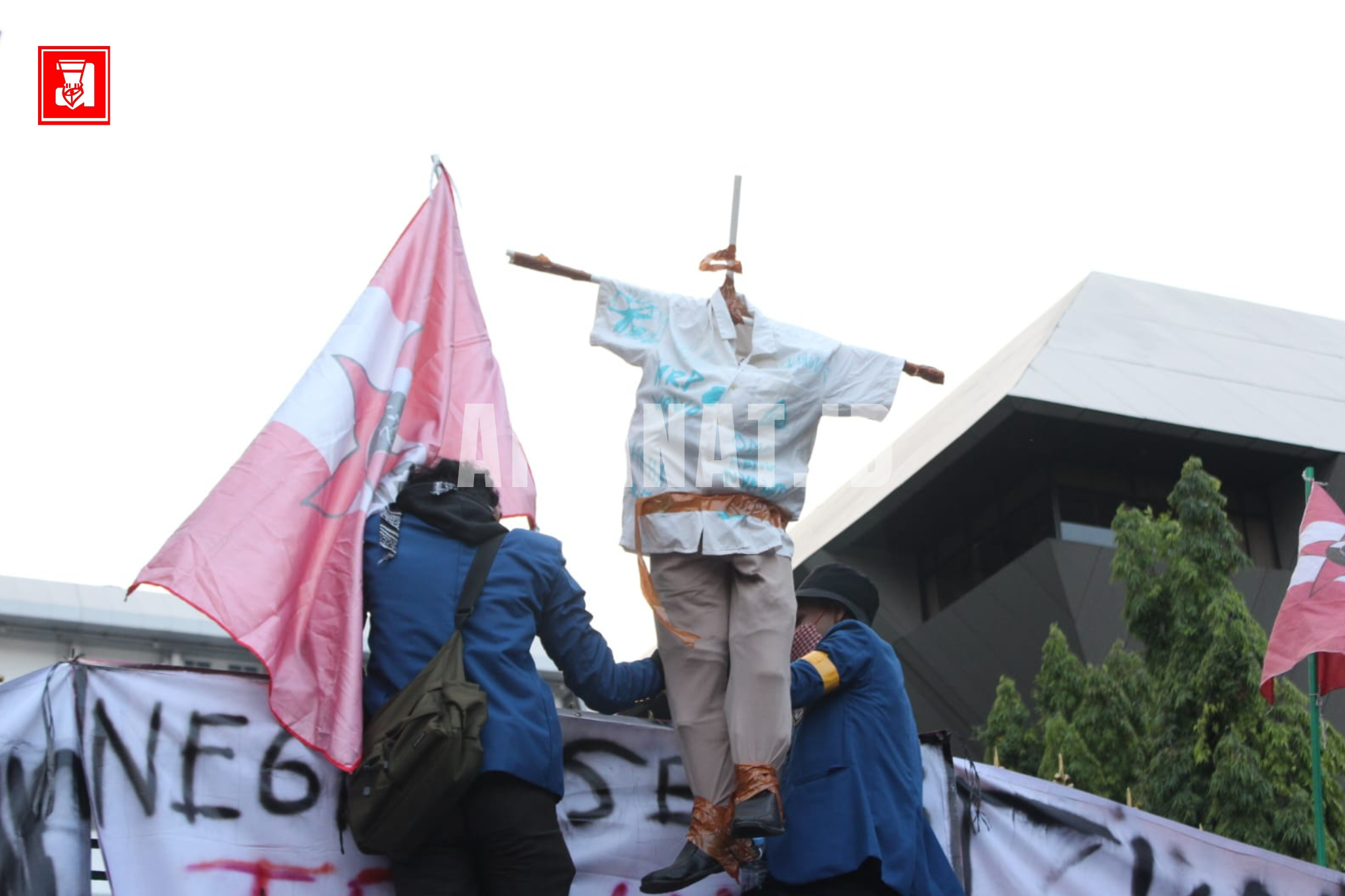prabowo-gibran, aksi mahasiswa semarang, dprd jateng, demo semarang, kota semarang