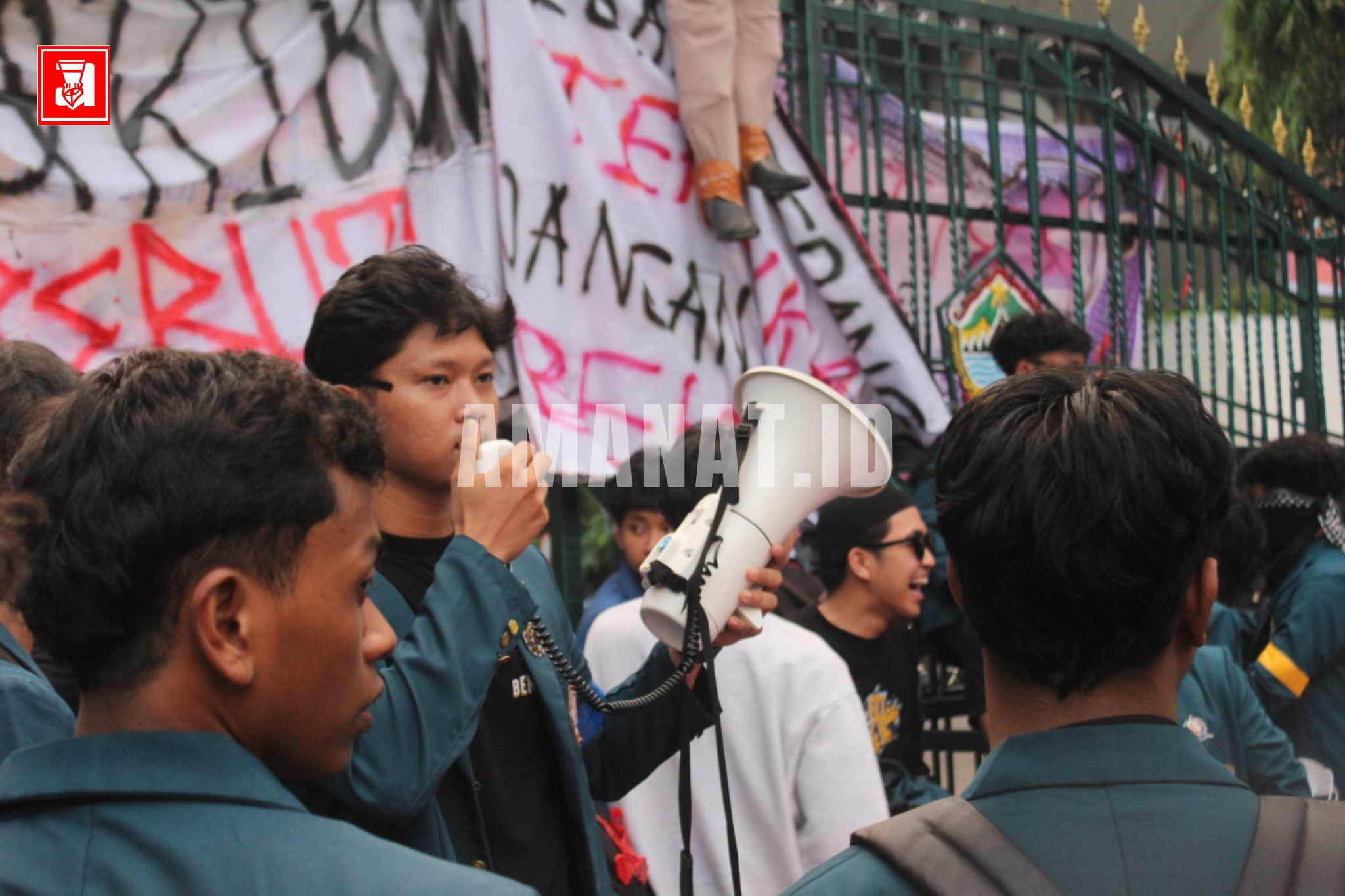 prabowo-gibran, aksi mahasiswa semarang, dprd jateng, demo semarang, kota semarang