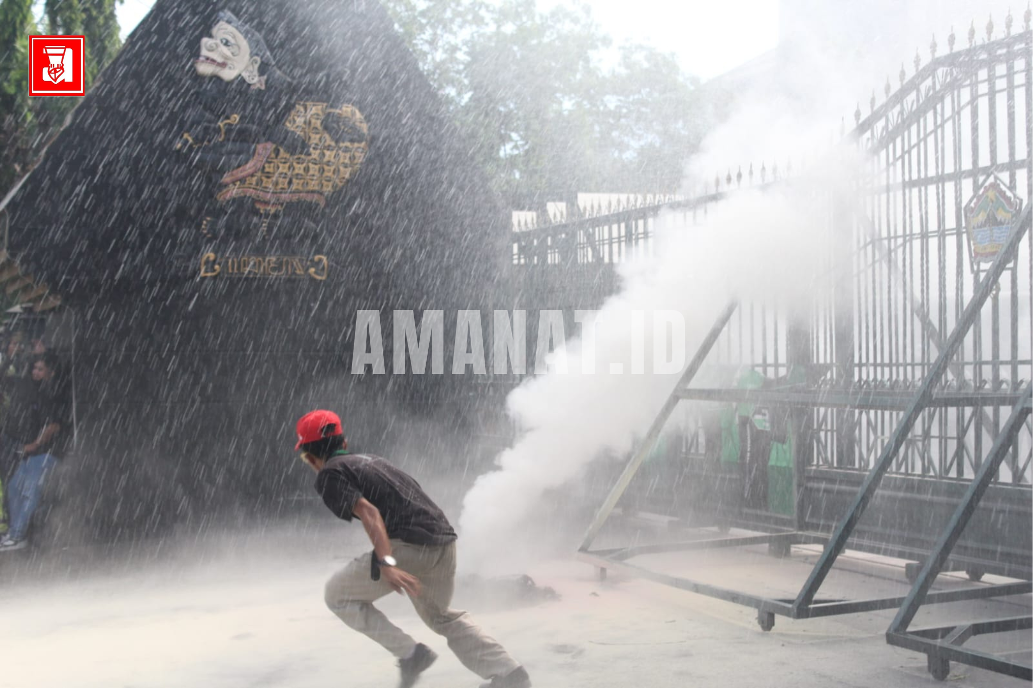 prabowo-gibran, aksi mahasiswa semarang, dprd jateng, demo semarang, kota semarang