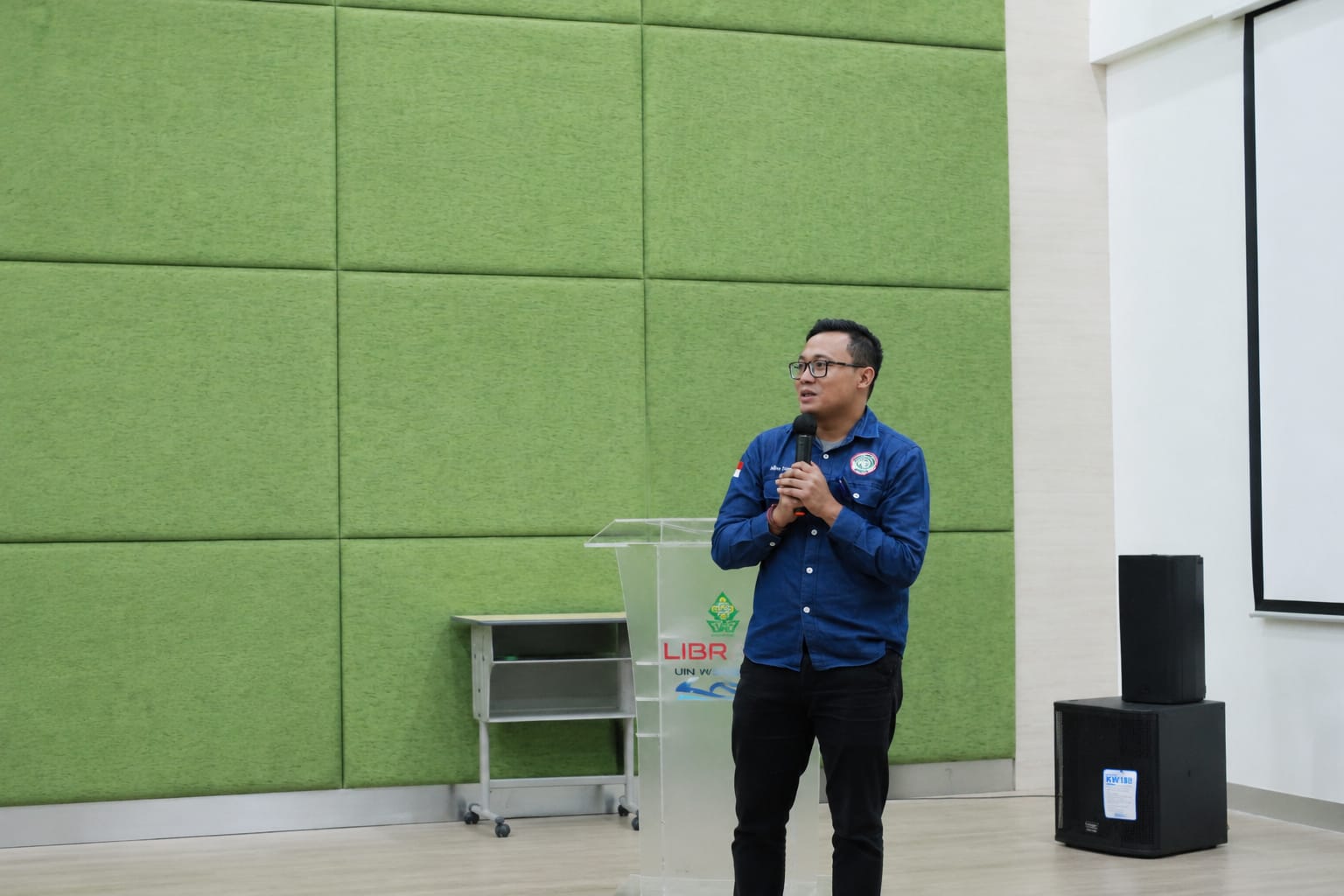 andrie yogaswara, seminar nasional, seminar ukm taekwondo, taekwondo uin walisongo, uin walisongo